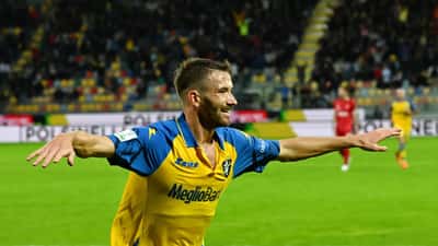Calciatore di Frosinone Calcio in azione durante una partita di Serie C