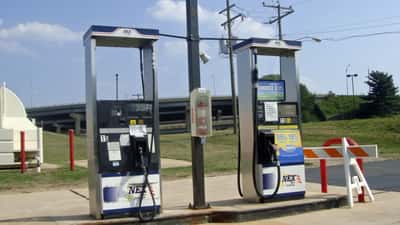 Biokraftstoff-Zapfsäulen an einer Tankstelle in Österreich