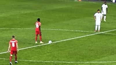 Alphonso Davies reste au Bayern jusqu'en 2030 : ce que son contrat révèle sur le droit sportif