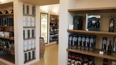 Cantina storica Florio a Marsala, Sicilia, depositi di vino DOC Marsala