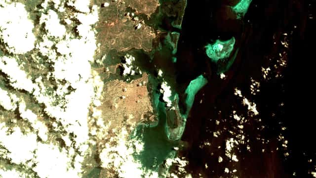 Vue aérienne de Tanga, port terminus de l'oléoduc EACOP en Tanzanie, Afrique