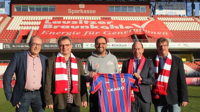 Vertragsunterzeichnung zwischen FC Energie Cottbus und dem Energieversorger LEAG für die Stadionnamensrechte