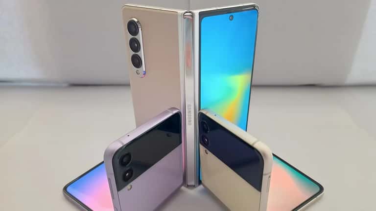 Foldbare smartphones vist frem og tilbage – illustrerer de nye iPhone Duo-priser og teknologi