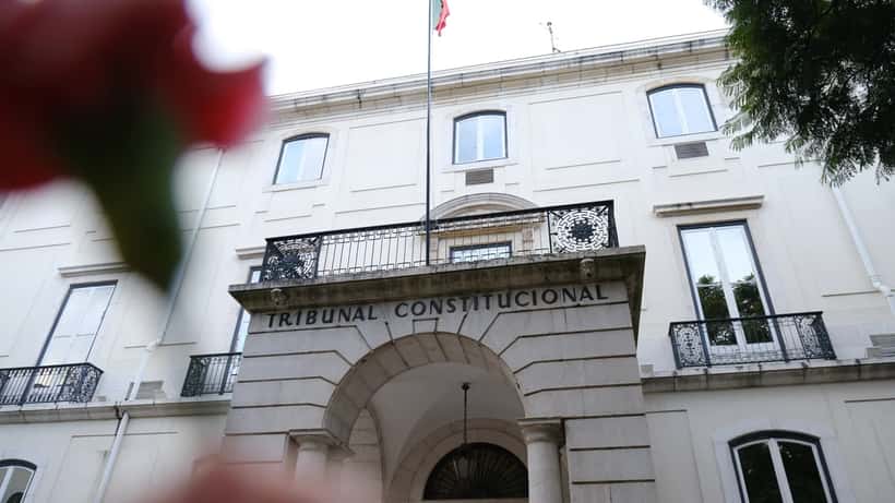 Entrega de assinaturas no Tribunal Constitucional em Lisboa — sede da justiça constitucional portuguesa