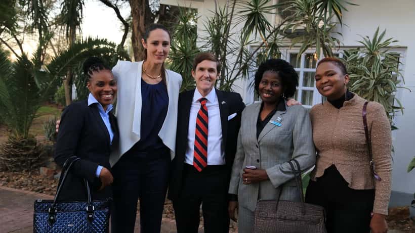 Joueuses WNBA lors d'une réception officielle en leur honneur