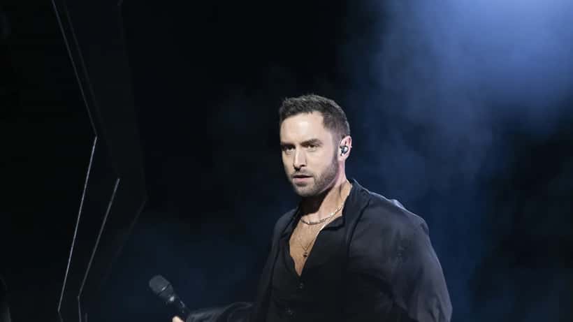 Måns Zelmerlöw uppträder på Melodifestivalen 2025 i Malmö