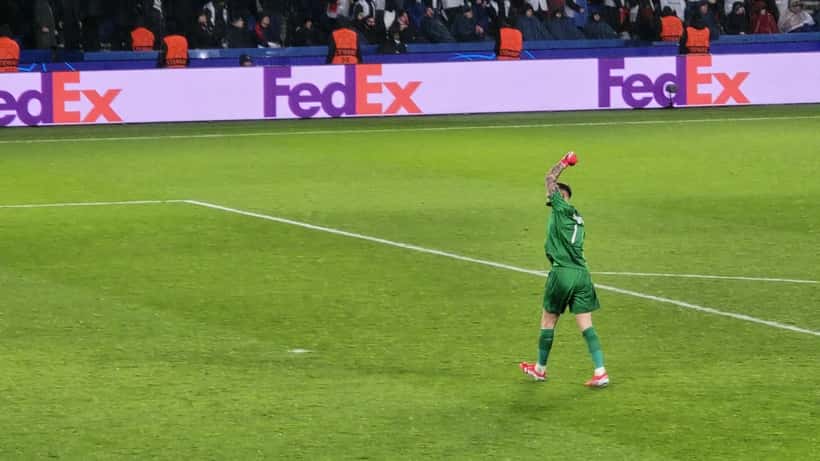 Gianluigi Donnarumma in azione con la maglia del Paris Saint-Germain