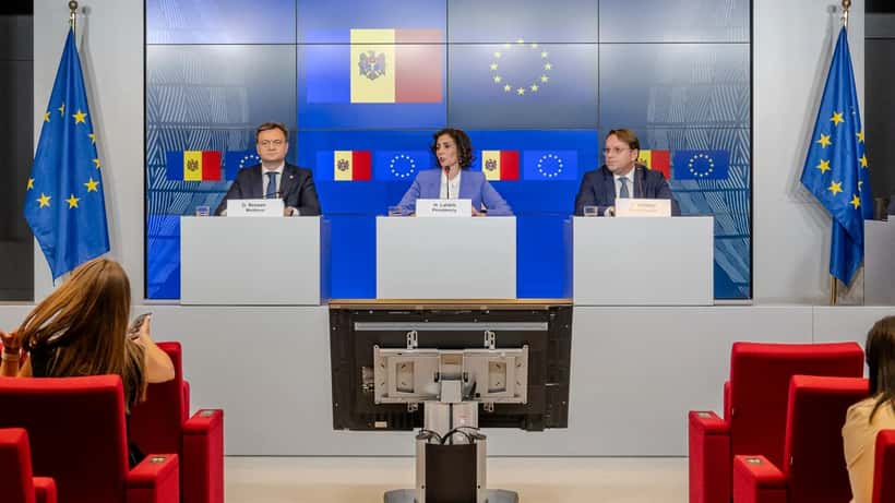 EU-Moldavië toetredingsconferentie met delegaties aan de onderhandelingstafel