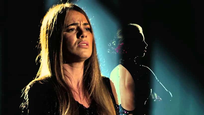 Gisela João em atuação de fado contemporâneo em Portugal