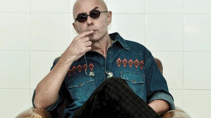Indio Solari performing in 2015 — portrait of the Argentine rock musician
