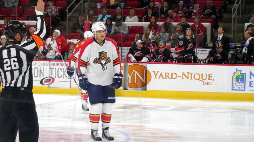 Aleksander Barkov en action sur la glace lors d'un match de hockey