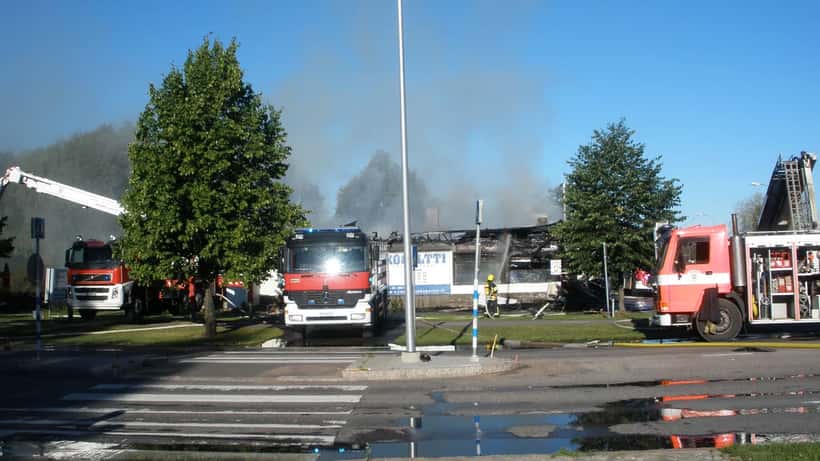 Verwoest restaurant na brandstichting in Wijdenes, rook en brandschade