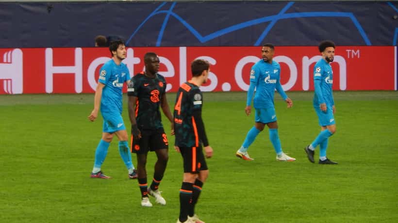 Fodboldkamp med Andreas Christensen fra Chelsea mod FC Zenit