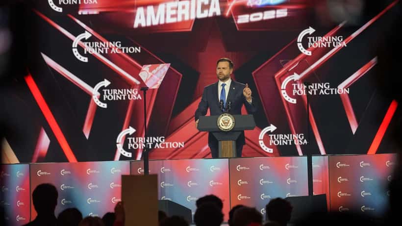 Varapresidentti JD Vance poliittisessa tilaisuudessa 2025