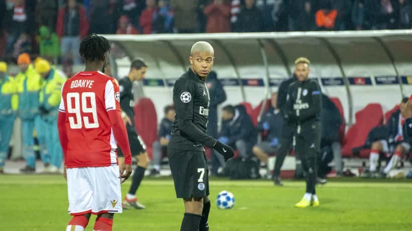Kylian Mbappé i aktion under VM 2026, Frankrig, formueforvaltning