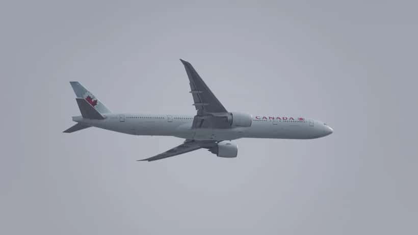 Avion Air Canada sur le tarmac de l'aéroport de Toronto Pearson