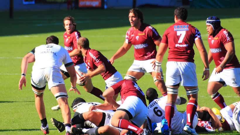 Joueurs de l'Union Bordeaux-Bègles en action lors d'un match de Top 14