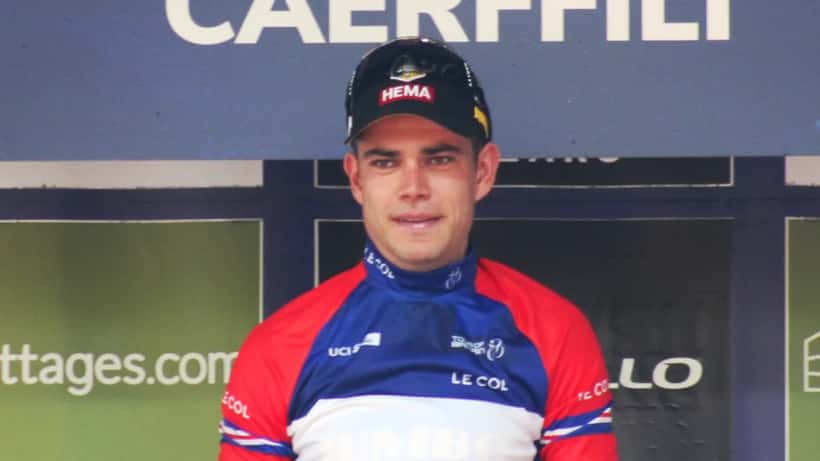 Wout van Aert fietst in de Tour of Britain 2023