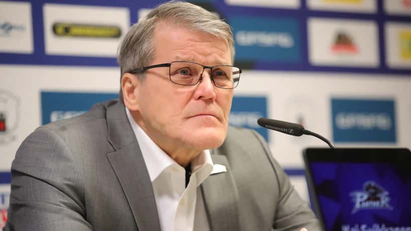 Kai Suikkanen Augsburger Panther päävalmentaja jääkiekkokaukalo DEL 2023