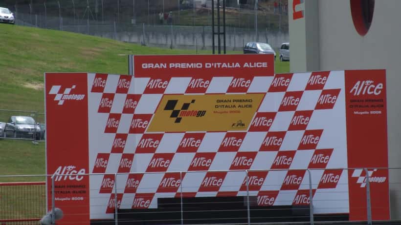 MotoGP podium al Mugello 2006, Wikimedia CC BY 2.0 Giovanni Tufo