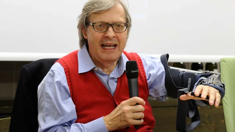 Vittorio Sgarbi, critico d'arte ed ex sottosegretario, durante una conferenza pubblica