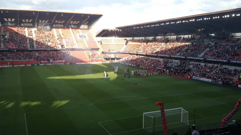 Rennes Ligue 1 players entering field at Roazhon Park