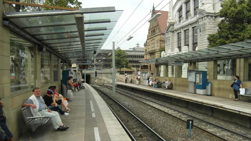 Bielefeld Rathaus Innenstadt Straßenbahn IS-Urteil Sicherungsverwahrung 2026