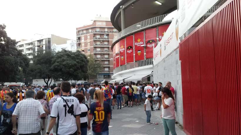 Stadio Mestalla di Valencia durante una partita contro il FC Barcelona in Liga