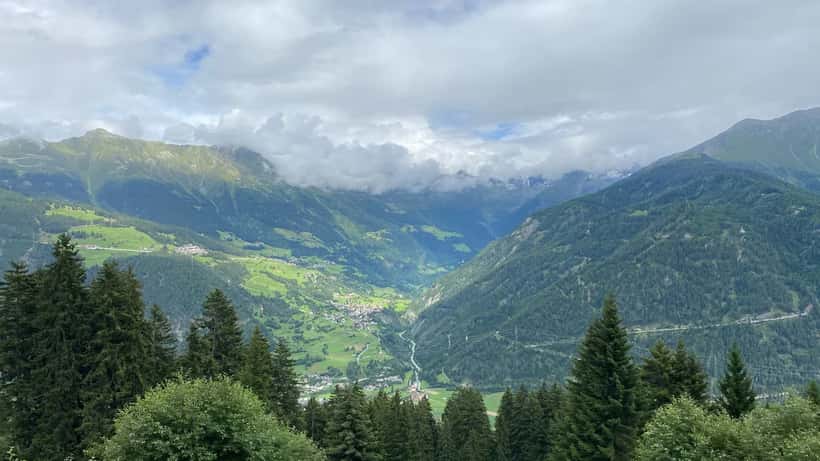 Blick auf das Kaunertal bei Kauns in Tirol, Österreich – Schauplatz schwerer Murenabgänge im Juni 2026