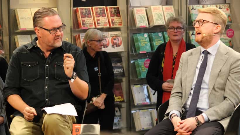 Nikolaj Stokholm og kollega på scenen – komikeren kom til skade under forestilling i Tivoli