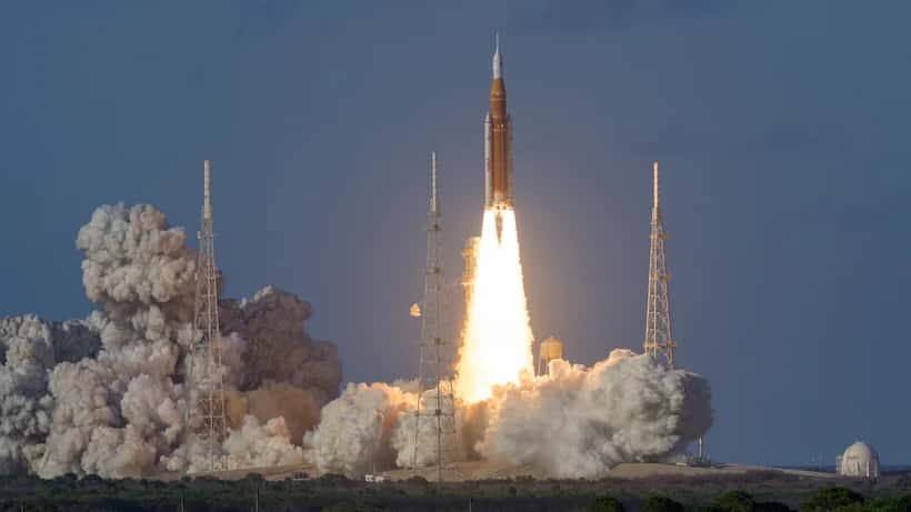 Lancio del razzo Artemis II dalla rampa di Cape Canaveral il 1 aprile 2026