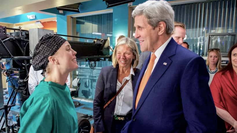 Melissa George australische Schauspielerin Grey's Anatomy bei offiziellem Treffen mit US-Außenminister Kerry