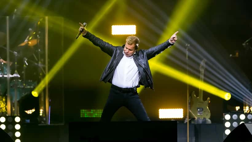 Dieter Bohlen sur scène en concert, chanteur et producteur de Modern Talking