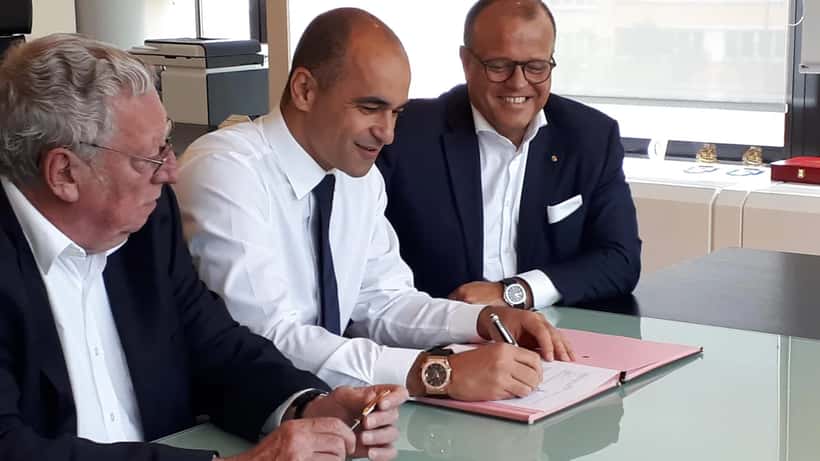 Roberto Martínez durante a renovação de contrato enquanto treinador