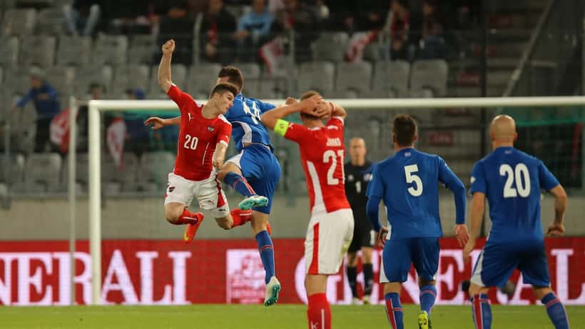 Marcel Sabitzer im Länderspiel Österreich gegen Island, Aktion auf dem Fußballplatz