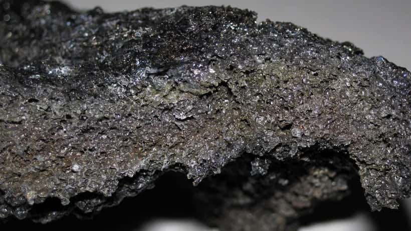 Hraunflóð úr eldgosi á Reykjanesskaga, basalt hraunn