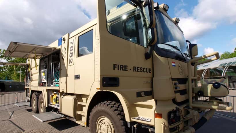 Nederlands brandweervoertuig klaar voor inzet, brandweer Nederland
