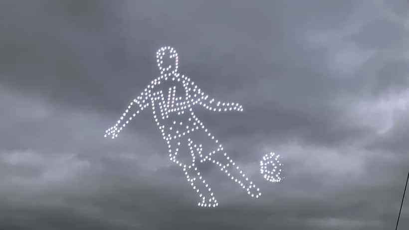 Alexander Isak i Newcastle United-tröja under en Premier League-match, spelfoto