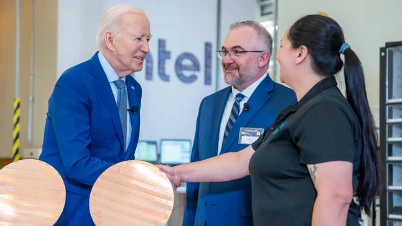 Intelin sirunvalmistustekniikan esittely moderneilla tehtailla