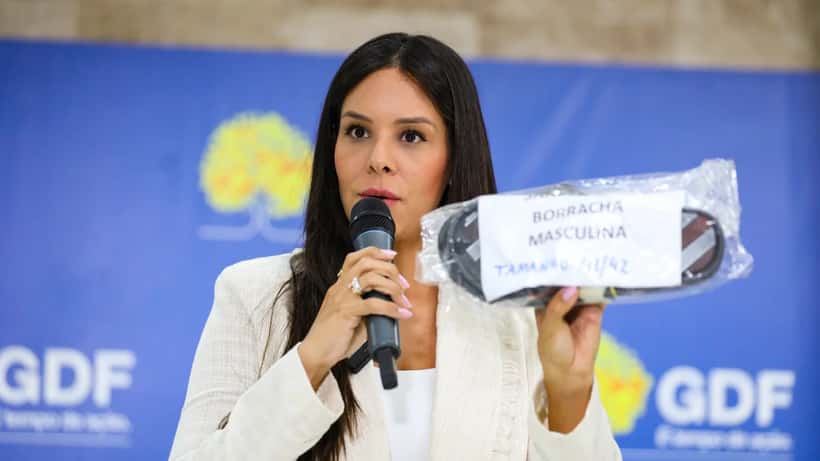 Galpões com doações armazenadas para vítimas das enchentes no Rio Grande do Sul