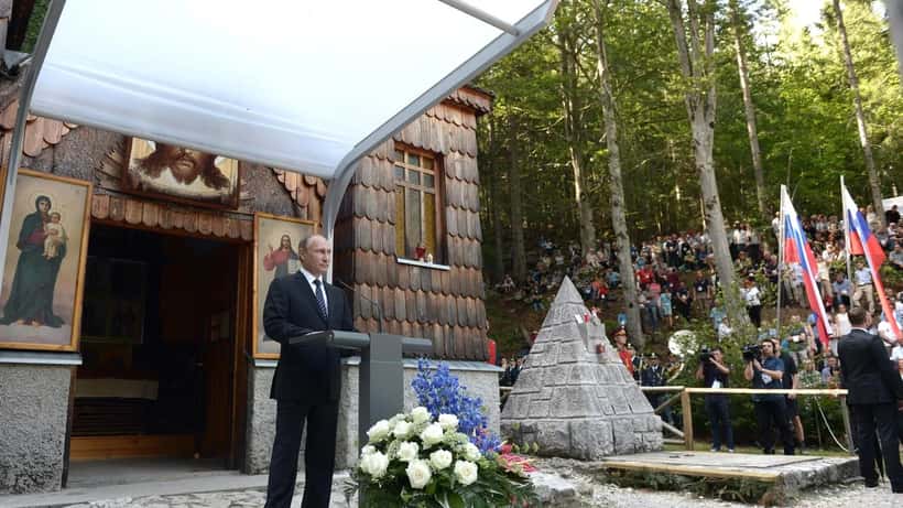 Vladimir Putin ved det russiske kapellet i Vršič, Slovenia