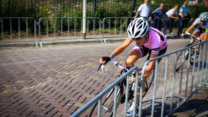 Marianne Vos in actie tijdens een wielerwedstrijd
