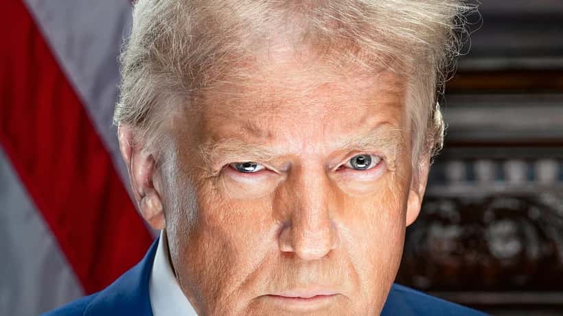 Conseillère financière analysant l'impact des accords Trump-Arabie Saoudite sur les marchés