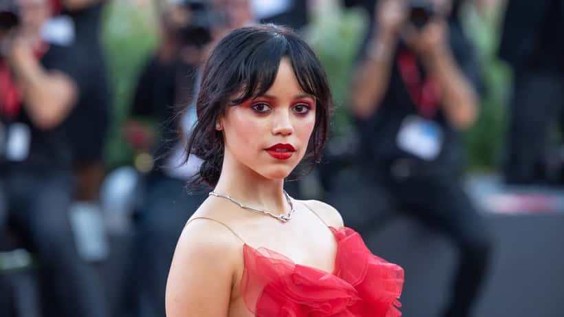 Jenna Ortega ved filmpremiere - skuespiller der åbent taler om præstationspres