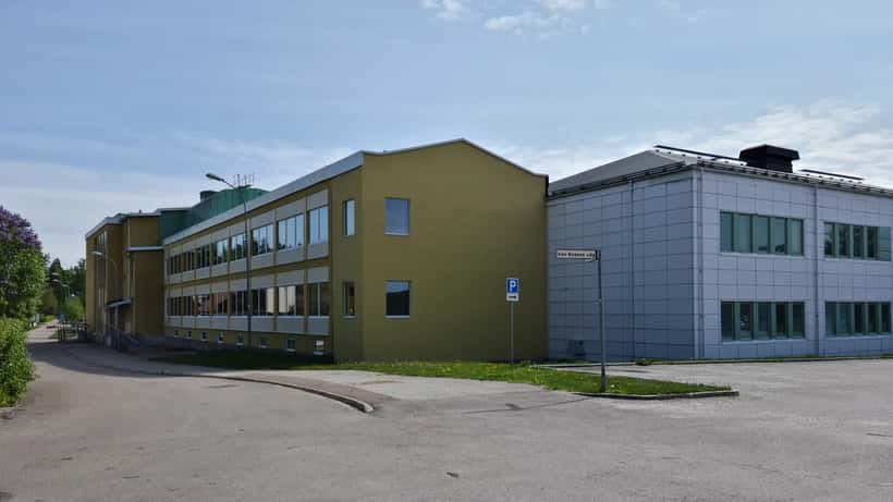 Brinellskolan i Fagersta, gymnasieskola där svärdattacken inträffade den 21 augusti 2026