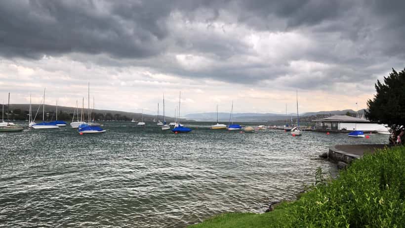 Orage et ciel menaçant au-dessus du Zürichsee en juin 2026