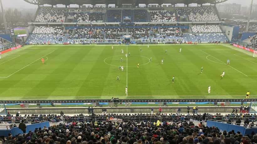 Vista aérea do Mapei Stadium em Reggio Emilia, palco do jogo Sassuolo AC Milan de outubro de 2026
