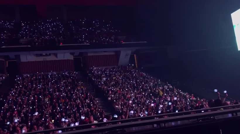 Fans de BTS ARMY en un concierto del grupo surcoreano en Canadá