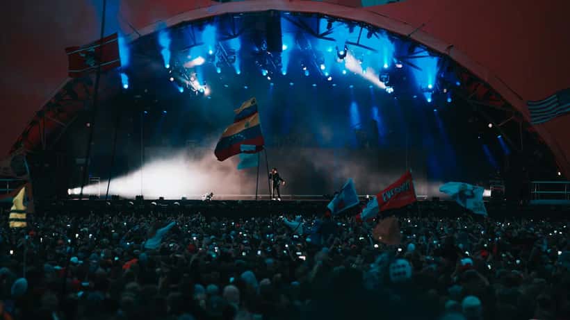 The Weeknd på scenen under Roskilde Festival, livekoncert med storskærm og publikum