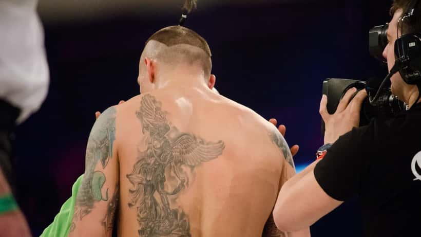 Oleksandr Usyk i boxningsring under professionell match